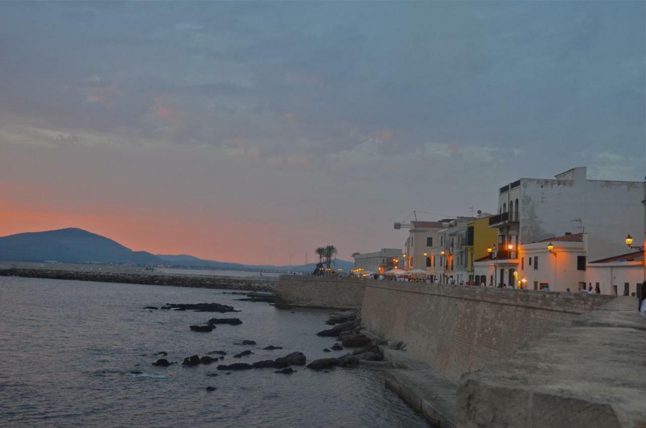Alghero Old Town Apartment Steps To Sea And Scenic Ramparts Extérieur photo