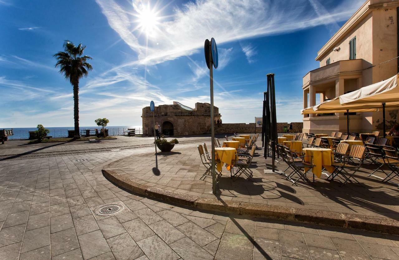 Alghero Old Town Apartment Steps To Sea And Scenic Ramparts Extérieur photo